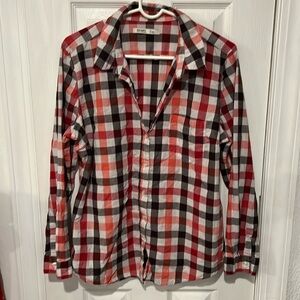 Women’s old navy plaid shirt